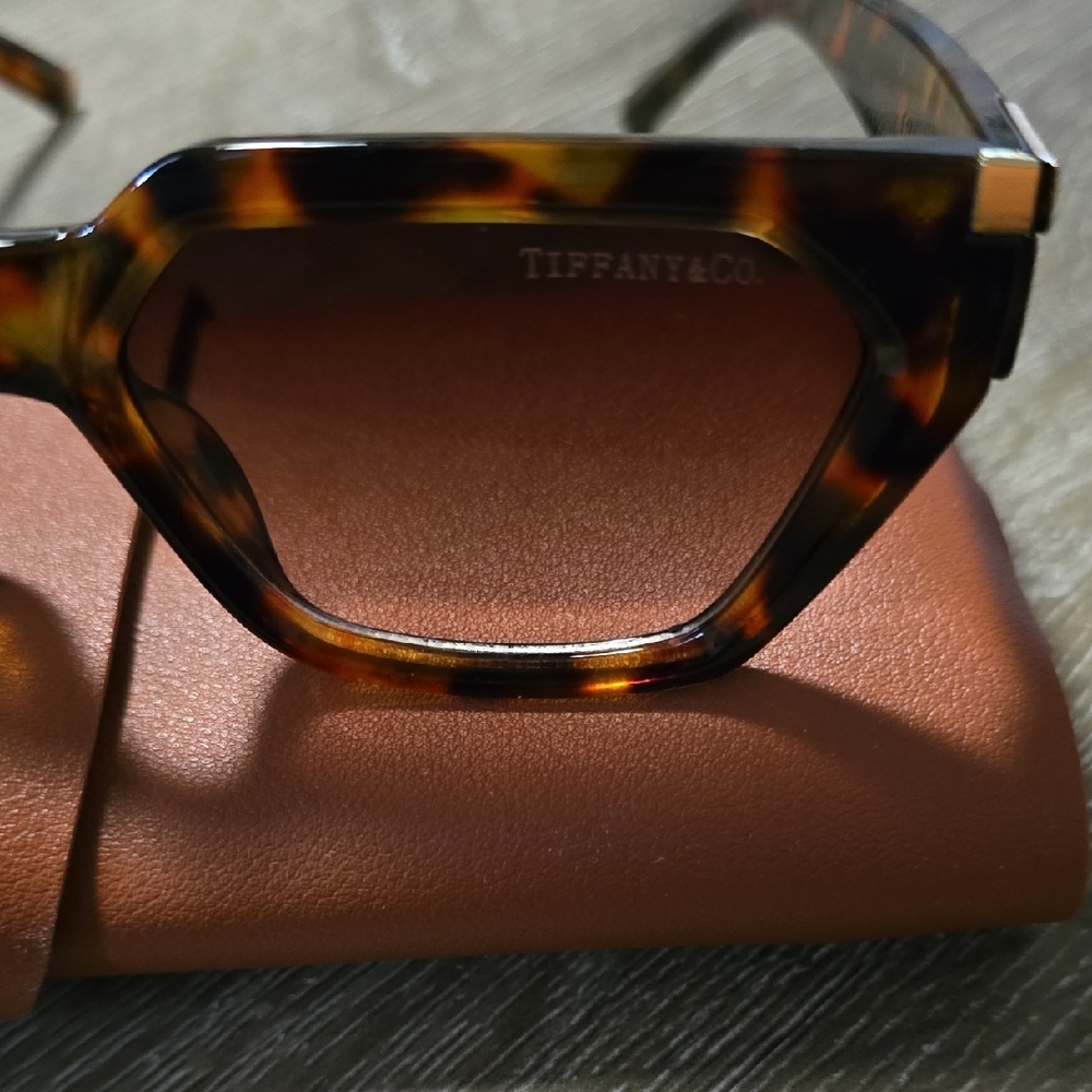 Tortoise Frame Glasses - image 4